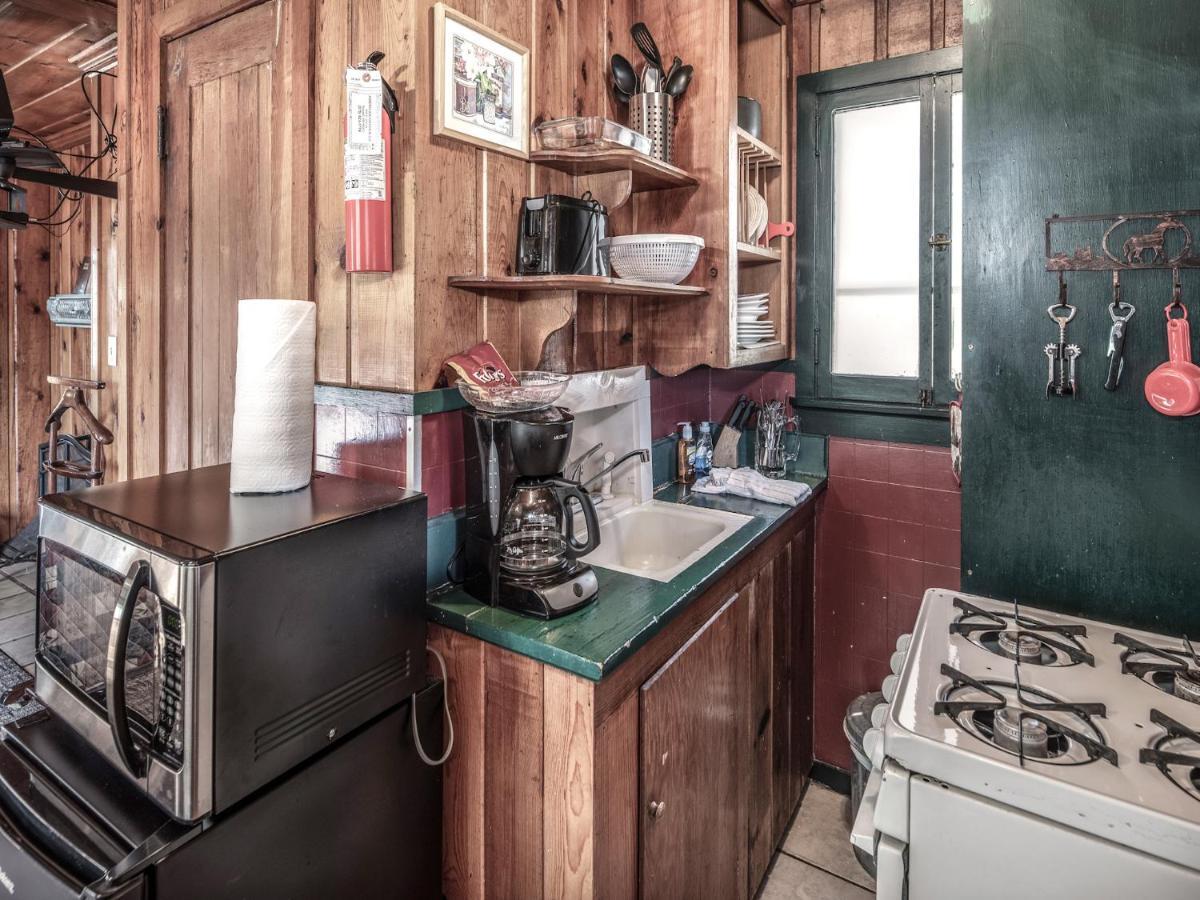 Apache Village 10, King Studio, Midtown, Sleeps 2 رويدوسو، نيومكسيكو المظهر الخارجي الصورة