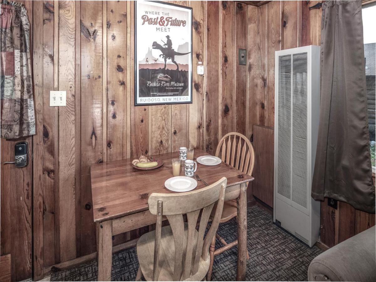 Apache Village 10, King Studio, Midtown, Sleeps 2 رويدوسو، نيومكسيكو المظهر الخارجي الصورة